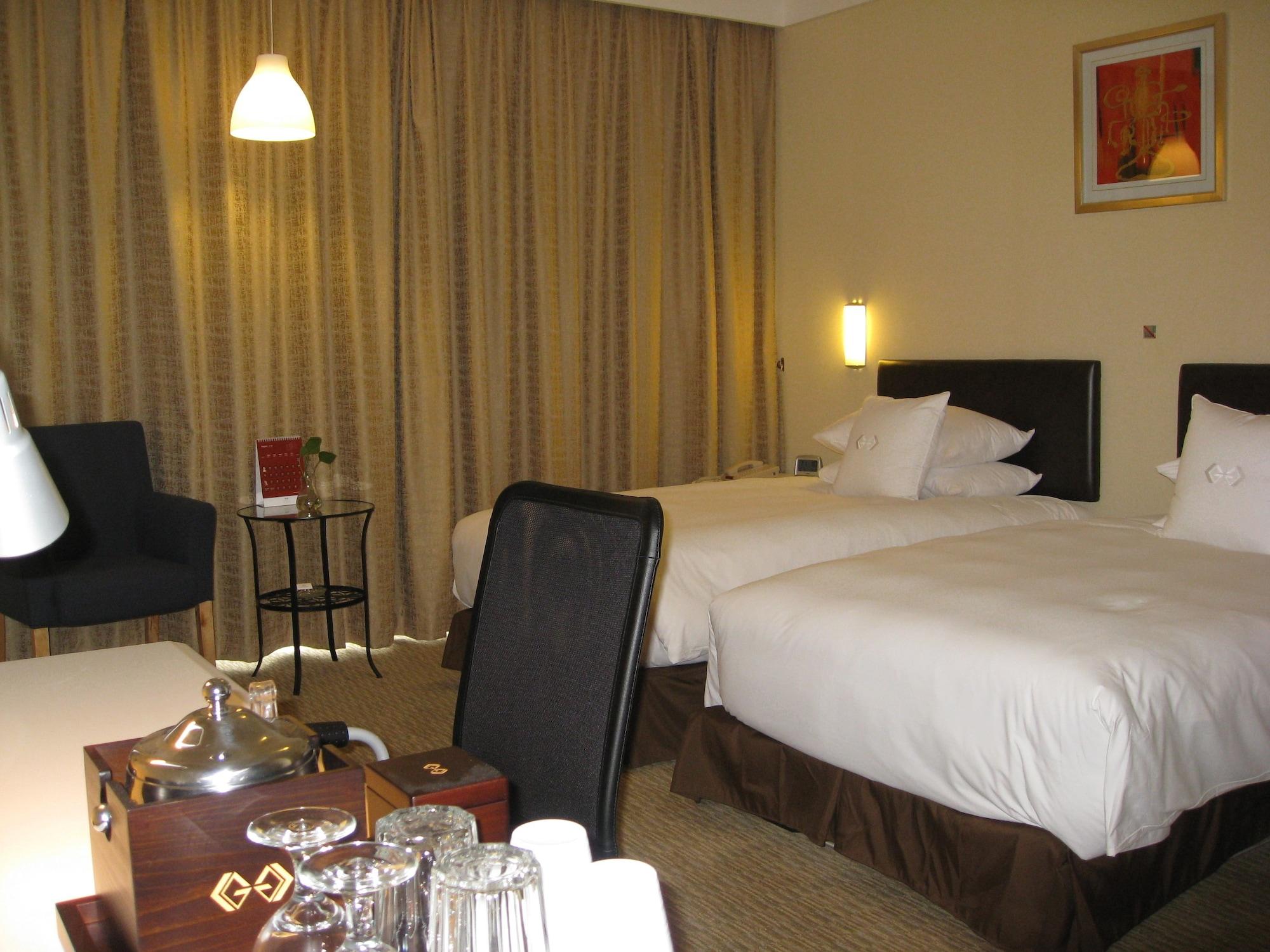 Gloria Plaza Hotel Kangqiao Şanghay Dış mekan fotoğraf