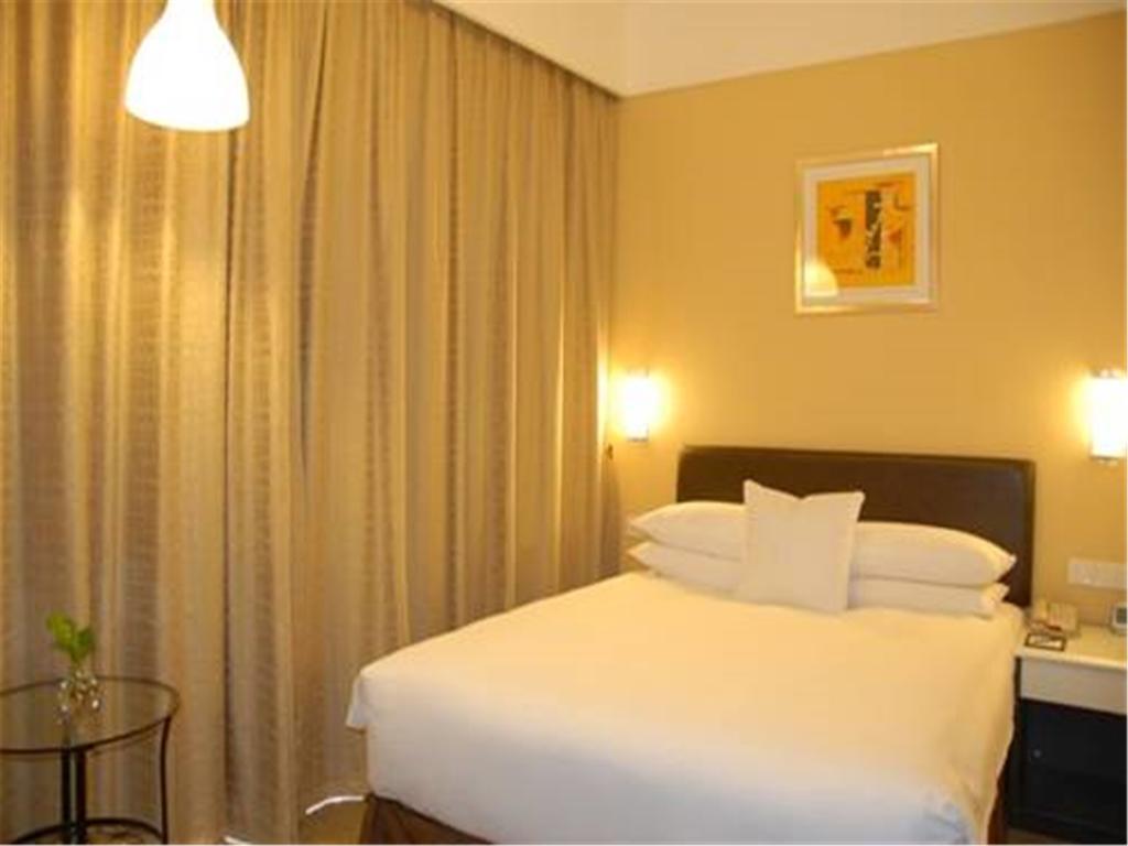 Gloria Plaza Hotel Kangqiao Şanghay Dış mekan fotoğraf