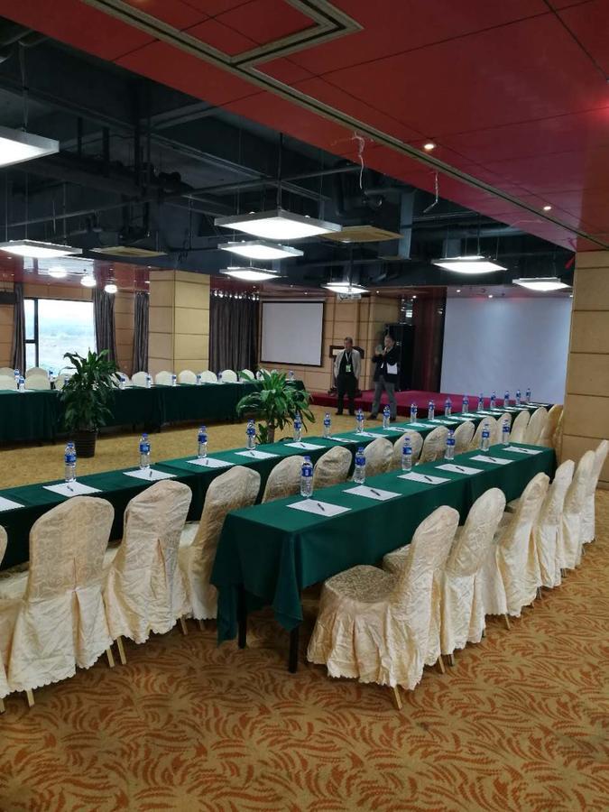 Gloria Plaza Hotel Kangqiao Şanghay Dış mekan fotoğraf