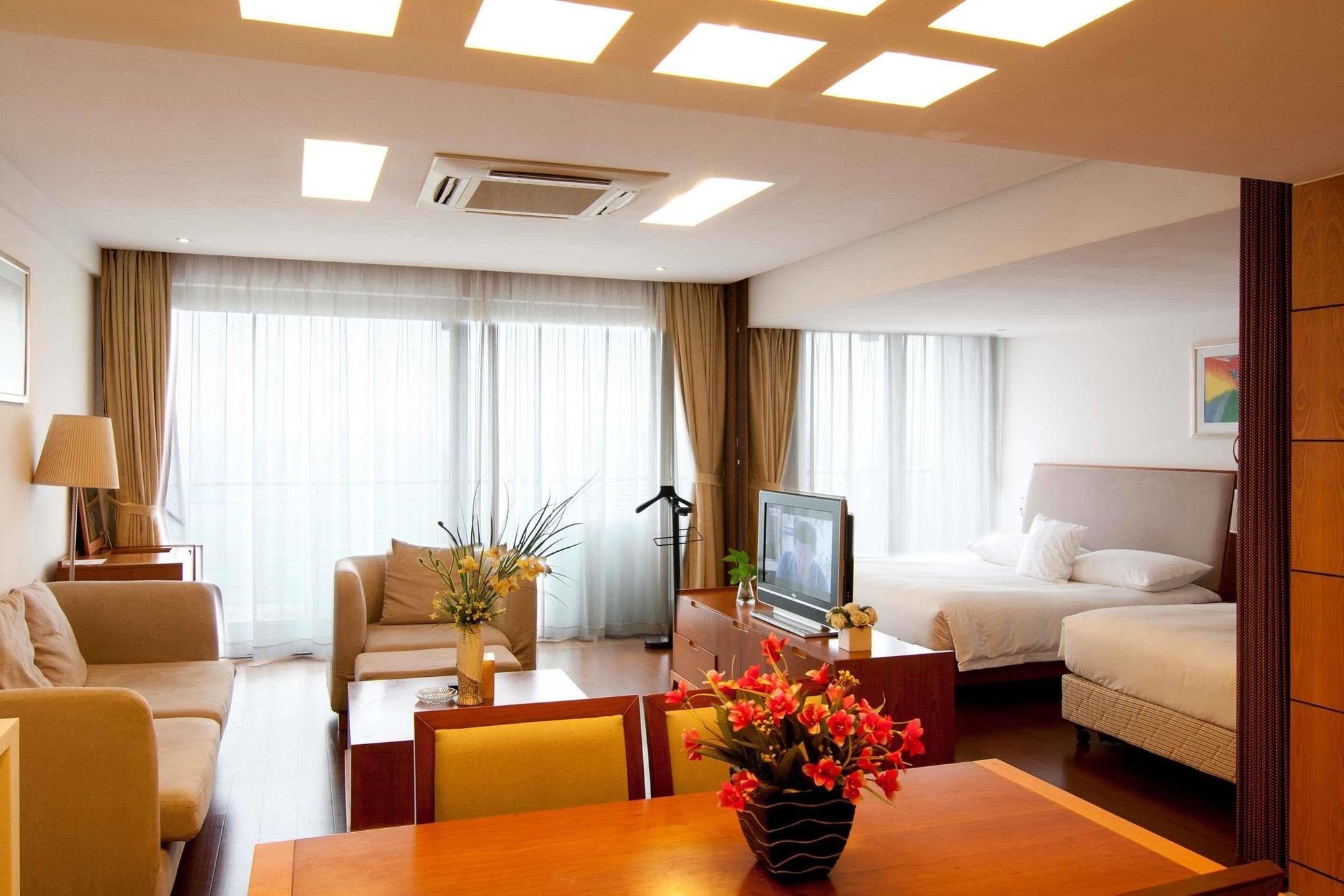 Gloria Plaza Hotel Kangqiao Şanghay Dış mekan fotoğraf