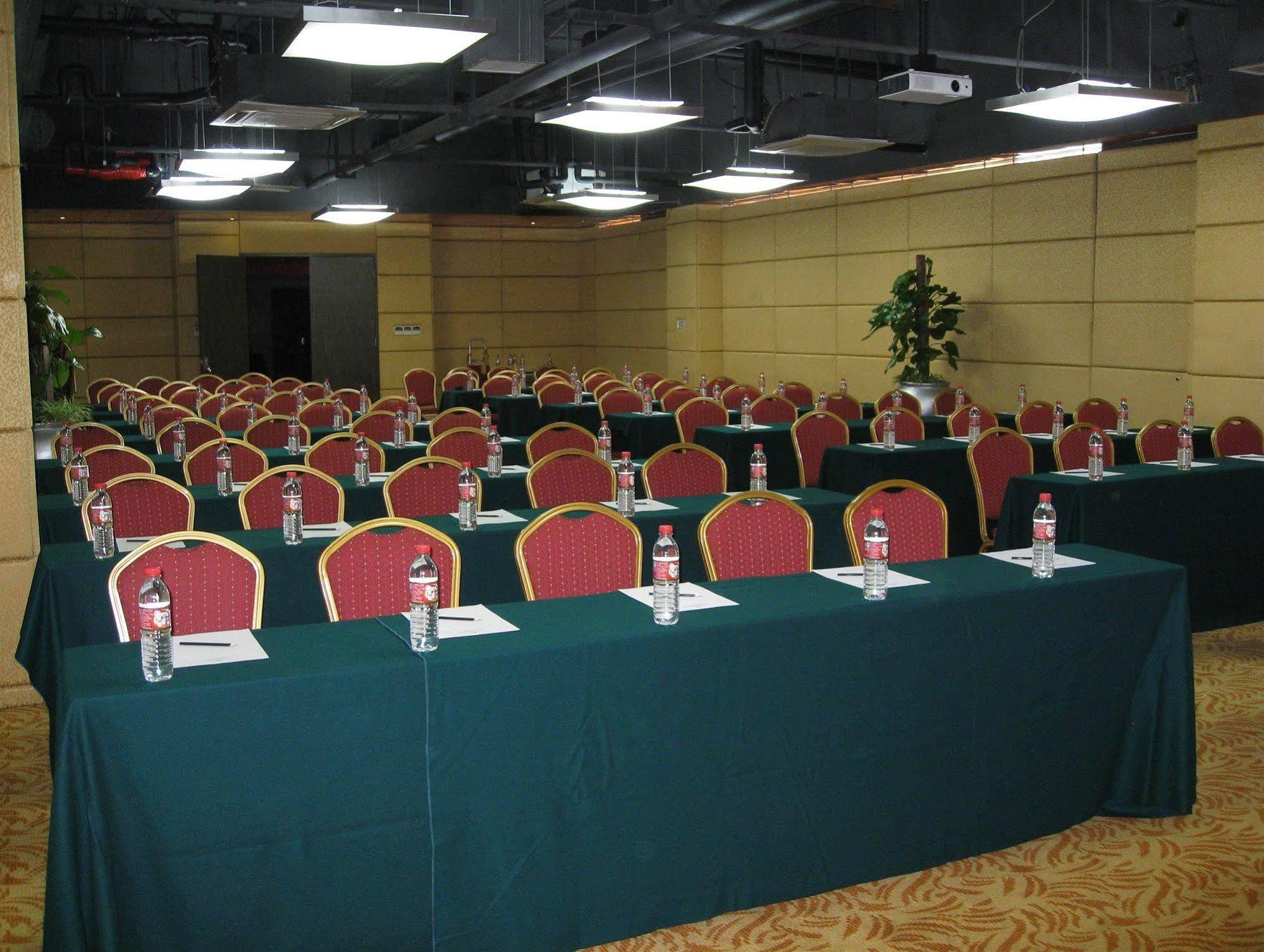 Gloria Plaza Hotel Kangqiao Şanghay Dış mekan fotoğraf